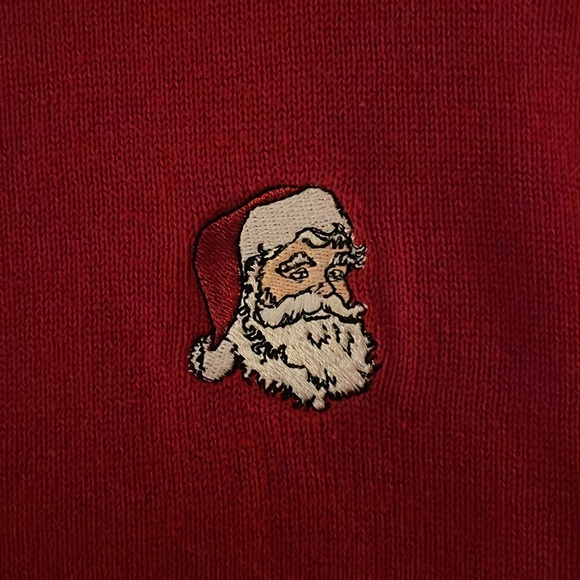 Roundtree & Yorke Other - Round tree & Yorke red sweater with embroidered Santa Men’s size XL